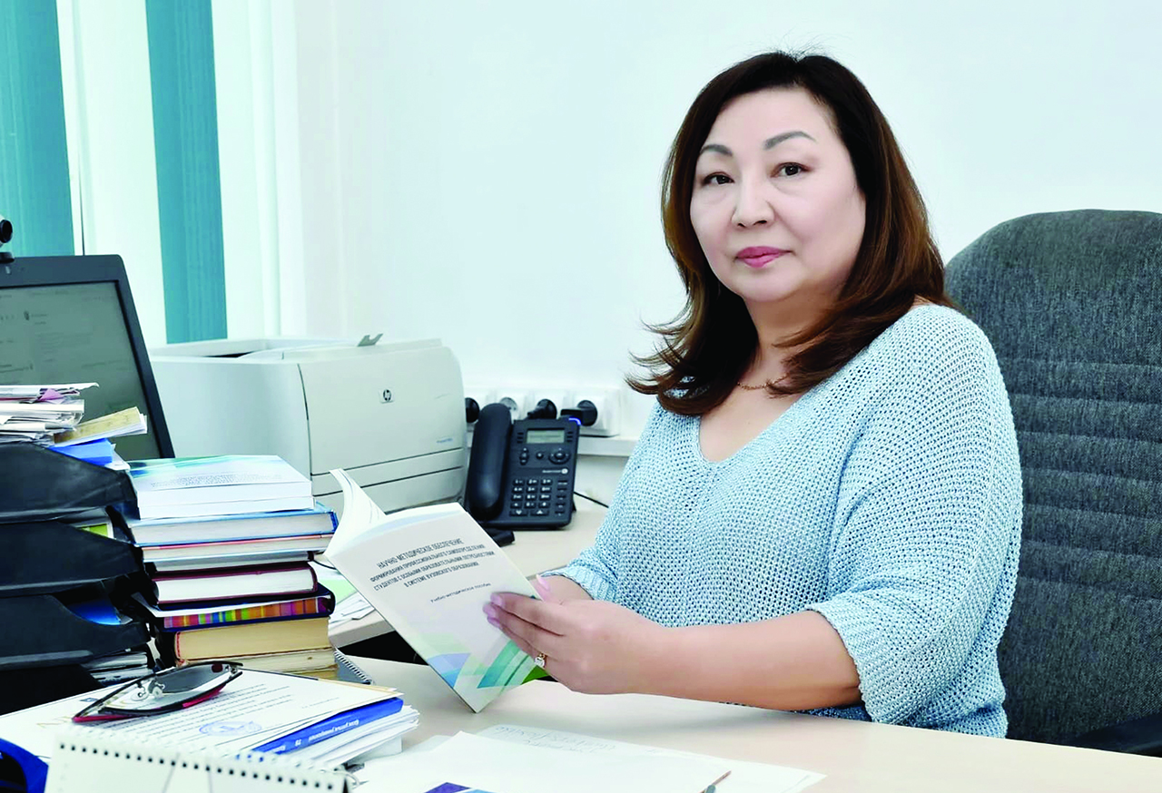 Өнегелі жолы жастарға үлгі ұстаз